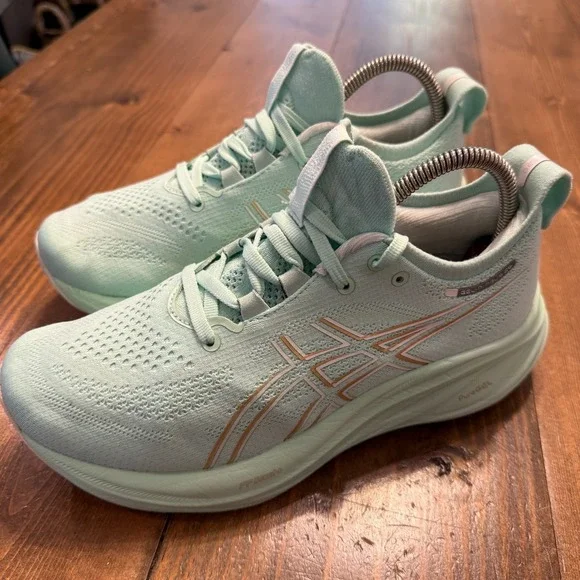 Asics Gel Nimbus 26 Womens Size 8D Wide Green Athletic Running Shoes Sneakers - Picture 1 of 8